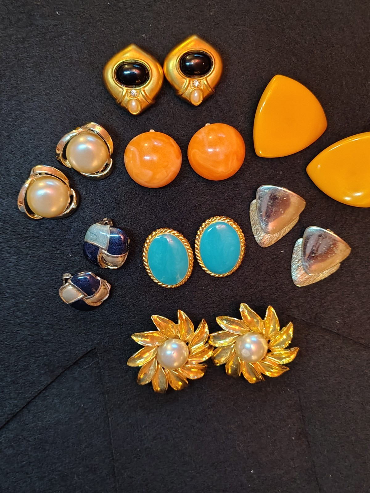 Vintage 60s 80s 8 Pairs Clip On Earrings Flower Bakelite Metal Costume B25