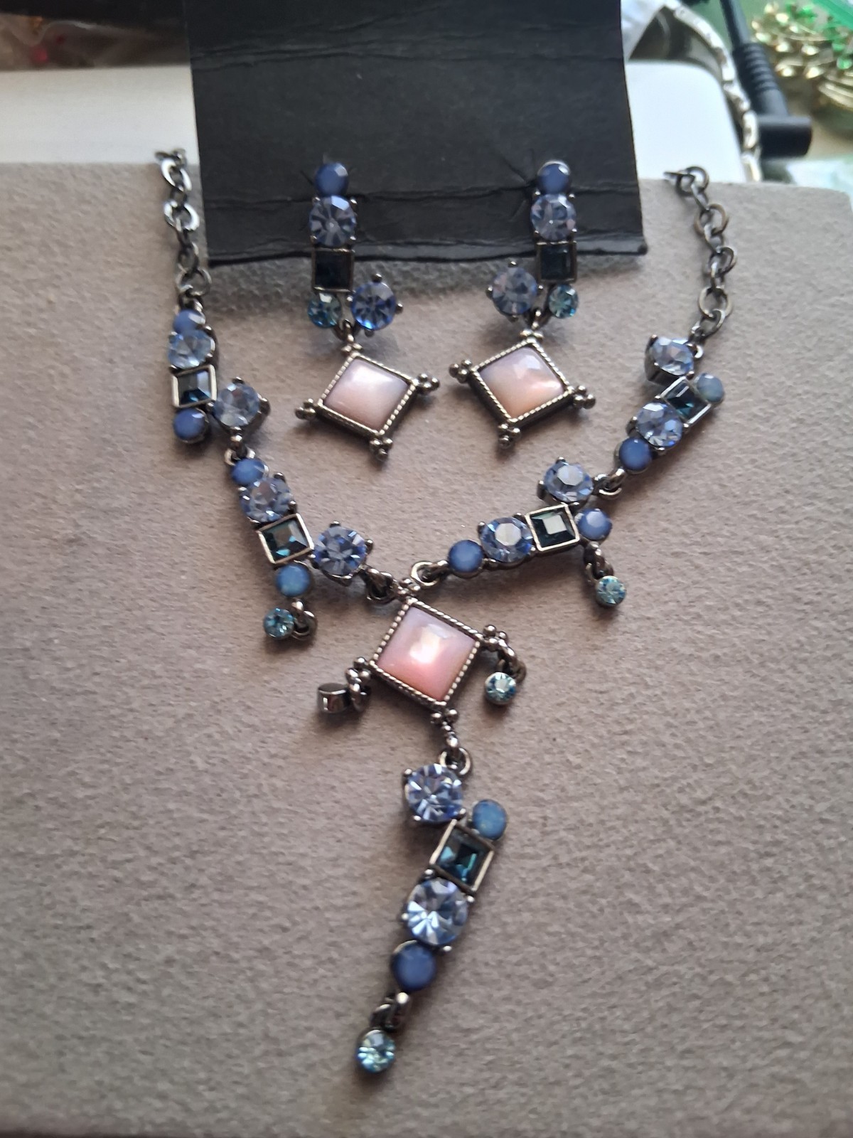90’s pink moonglow & blue crystal festoon style necklace & dangle drop earrings