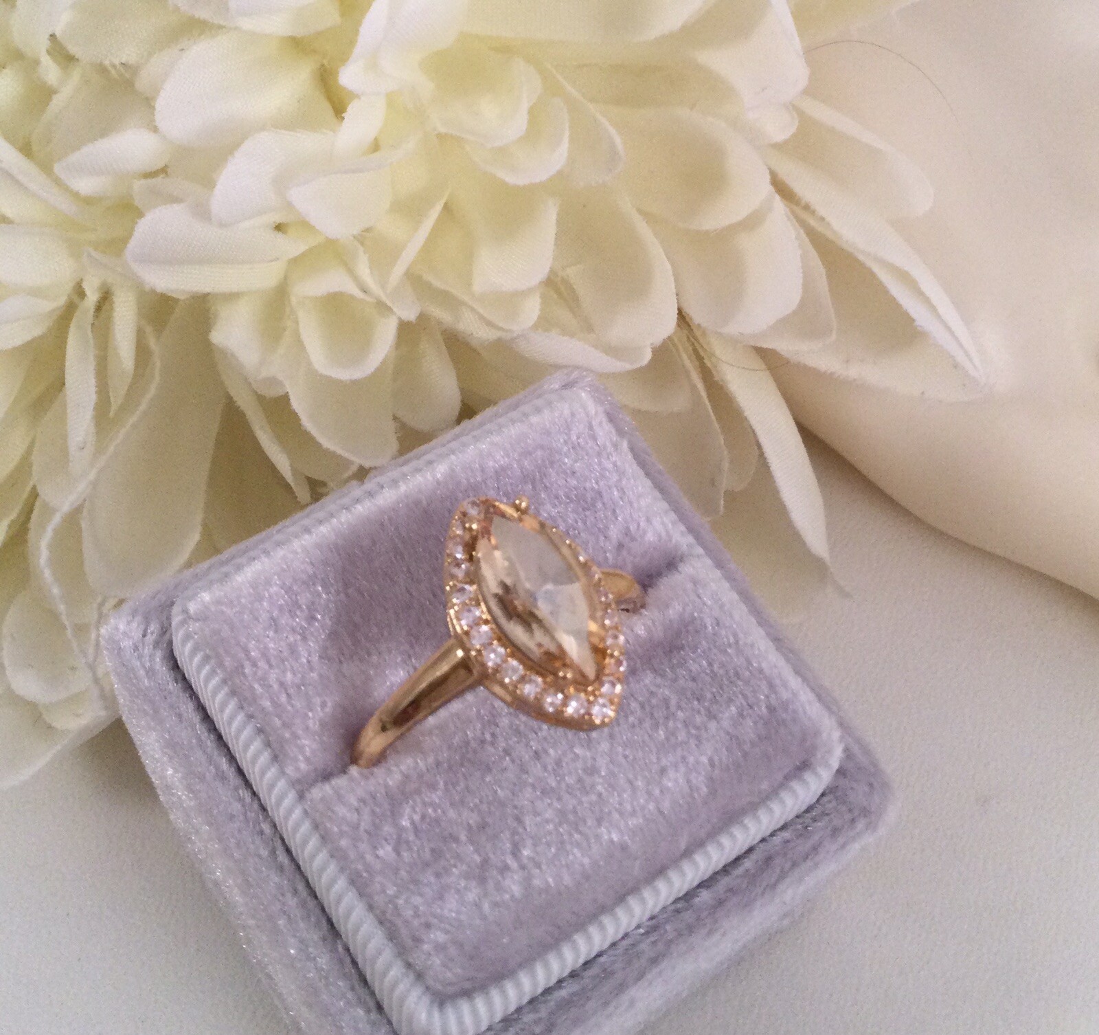 Vintage Jewellery Gold Ring Champagne White Sapphires Antique Deco Jewelry sz R