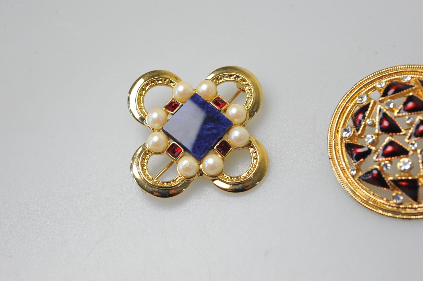 Brooch LOT rhinestone enamel Elegant blue red gold 1 signed Orena Paris MA19