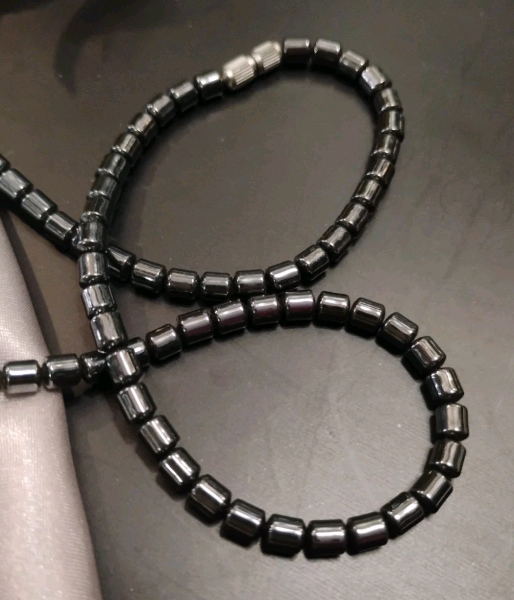 Vtg Carved HEMATITE Stone SUN Face Pendant 16″ Beaded Barrel Clasp Necklace!
