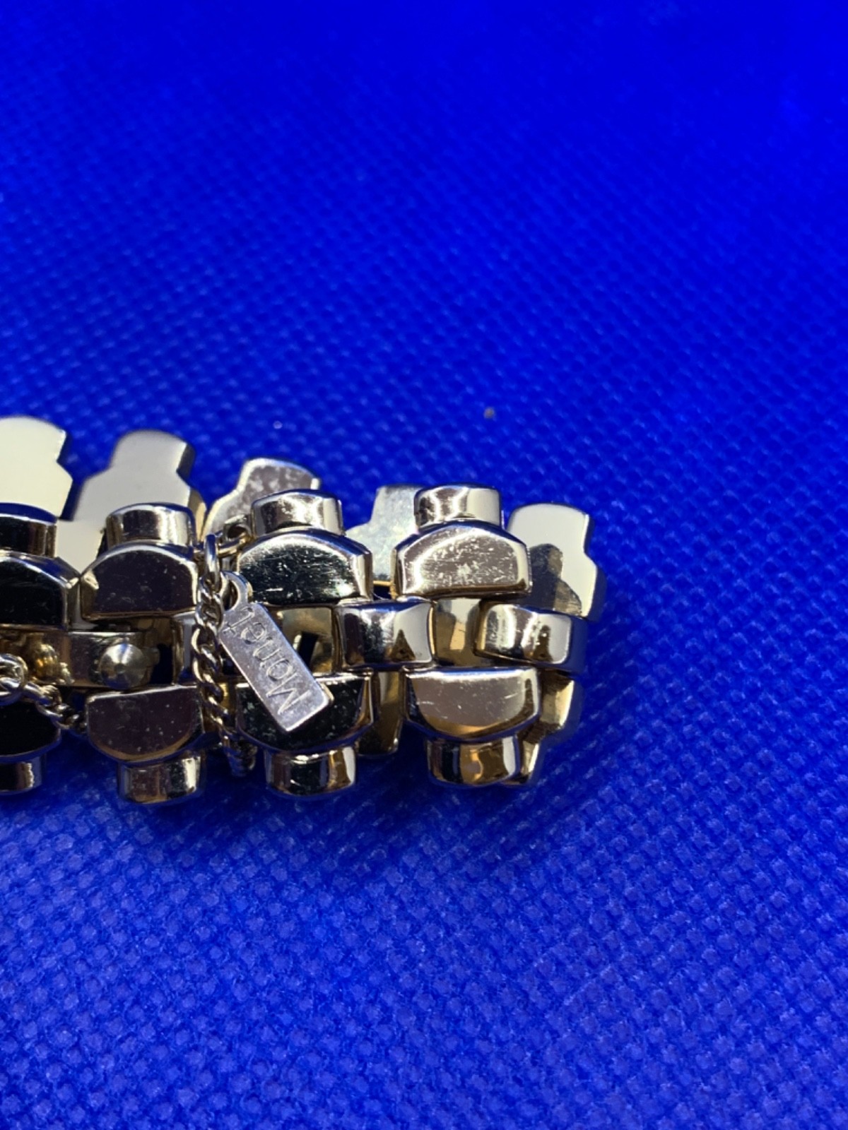 Vintage Monet Bracelet Articulated Gate Link Chain Gold Plated – wSafetyChain