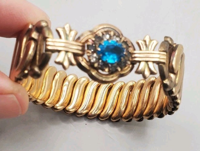 Gold Filled 1947 BOJAR Signed Aqua Blue Glass Sweetheart Expansion Bracelet