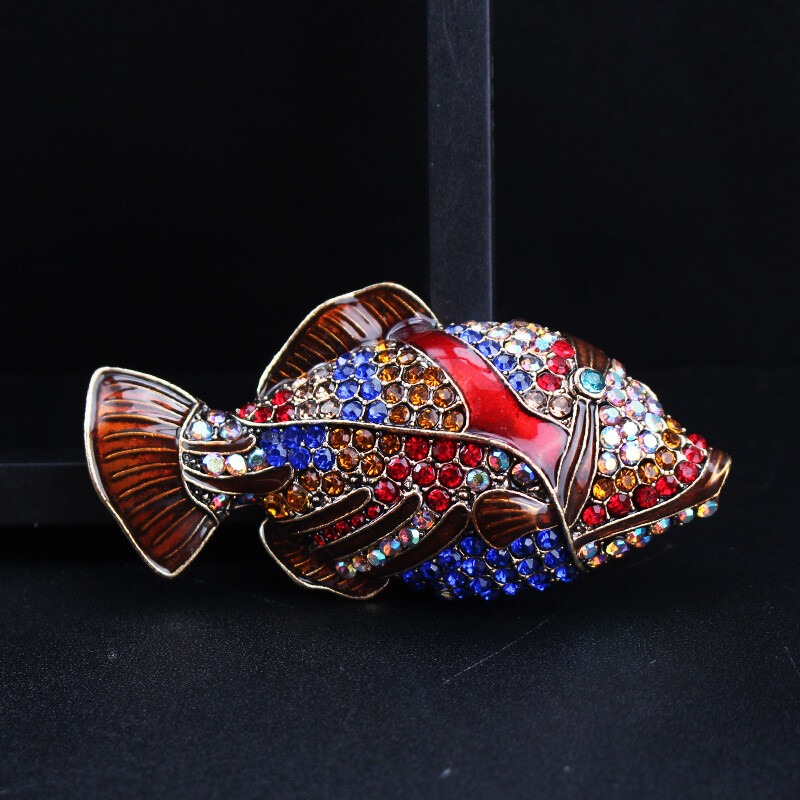 Retro personality creative fashion tropical fish brooch Women Men Jewelry Gift