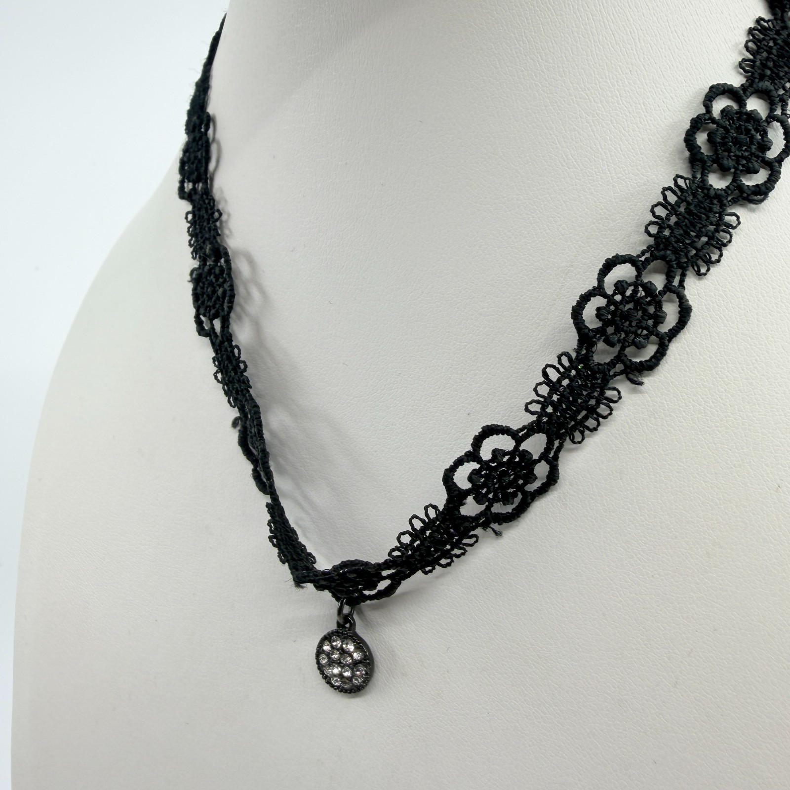 Vintage Black Lace Choker Necklace Rhinestone Pendant Gothic Tatting Boho 90s
