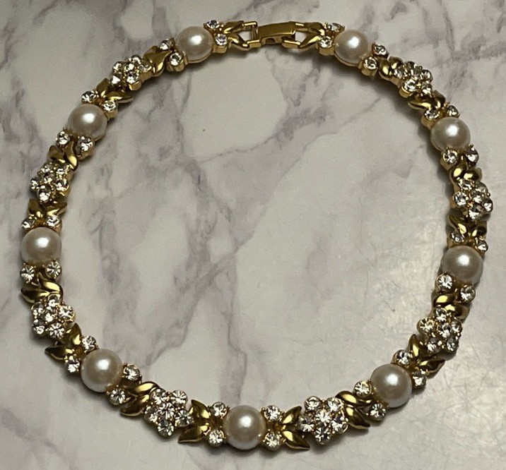 Vintage Gold Tone Rhinestone Faux Pearl Cabochon 15″ Necklace Jewelry YD-8