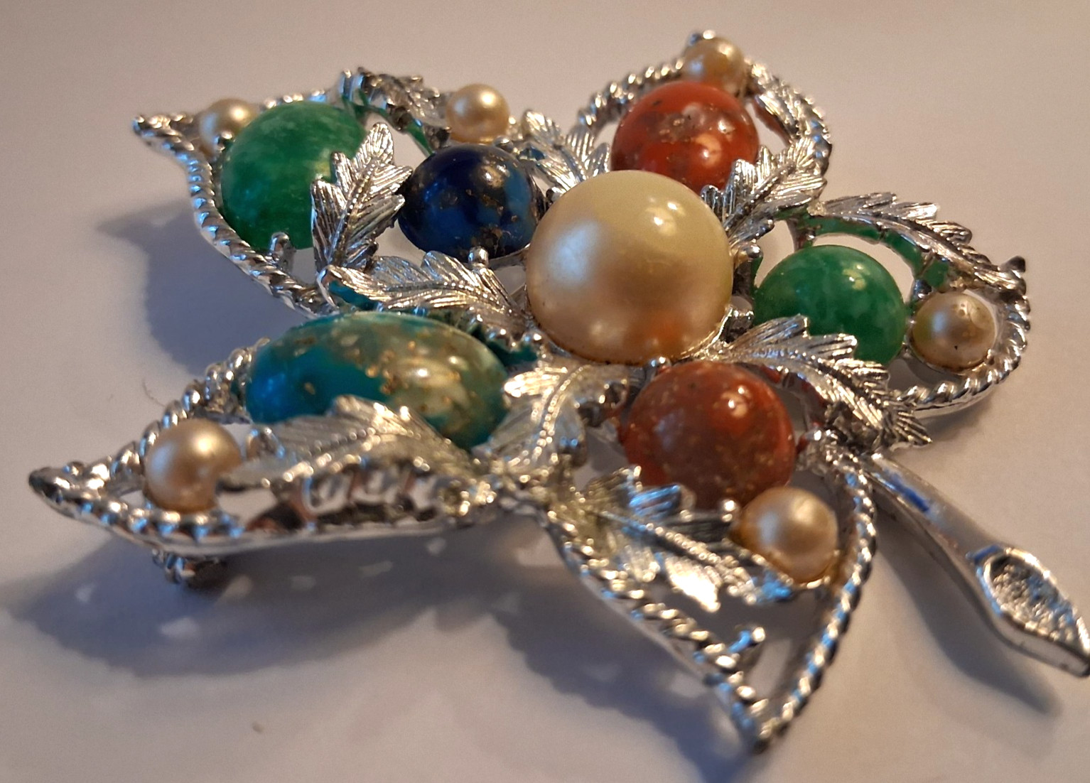 Vtg 1968 UV Glow SARAH COVENTRY Fantasy Brooch Silver Leaf Multicolor 3″ x 2.25″