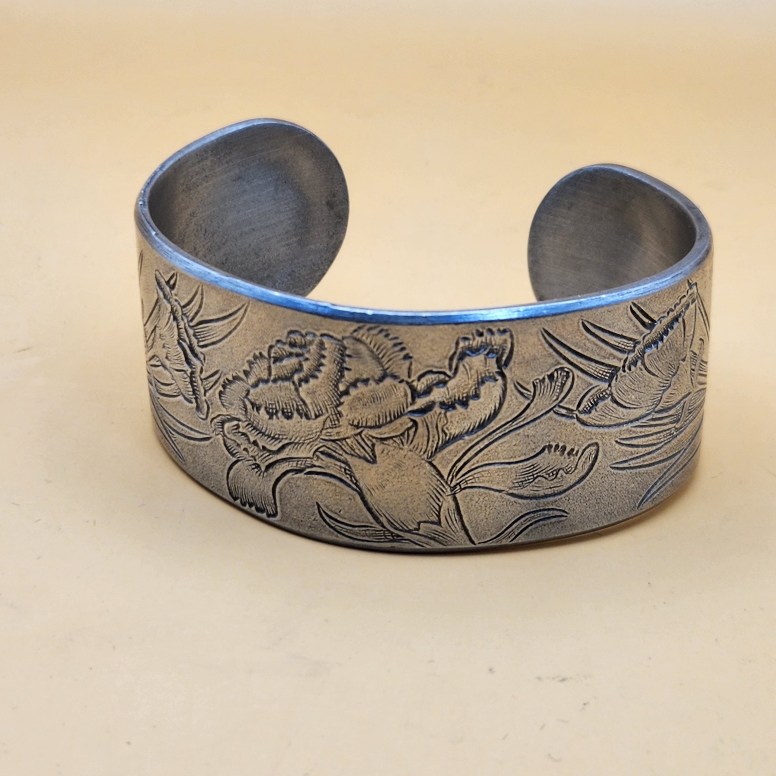 Salisbury Pewter January Carnation Flower Cuff Bracelet GUC