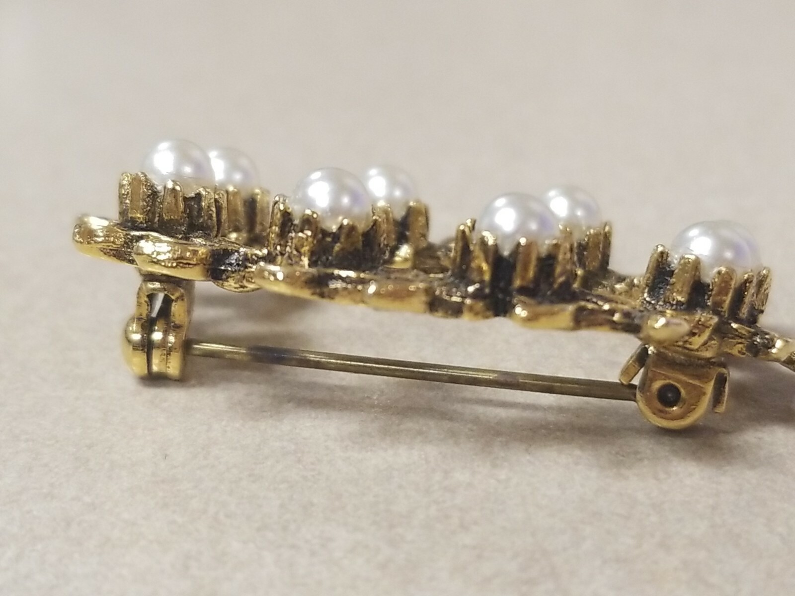 Vintage Signed Tacoa Brooch Pin Oval Goldtone And Faux Pearl