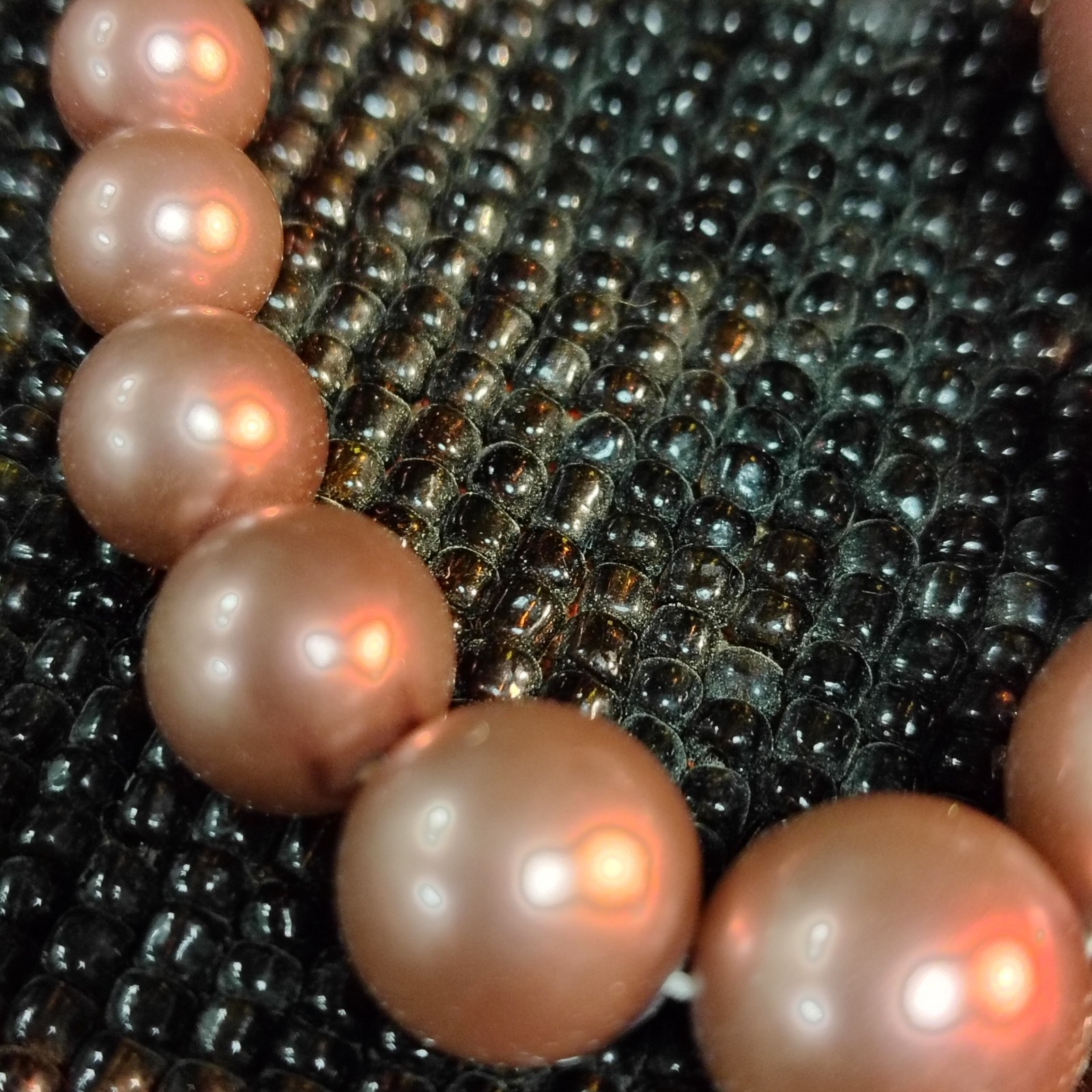 vintage big pink pearls neckless estate hard to find beautifull to any outfit.