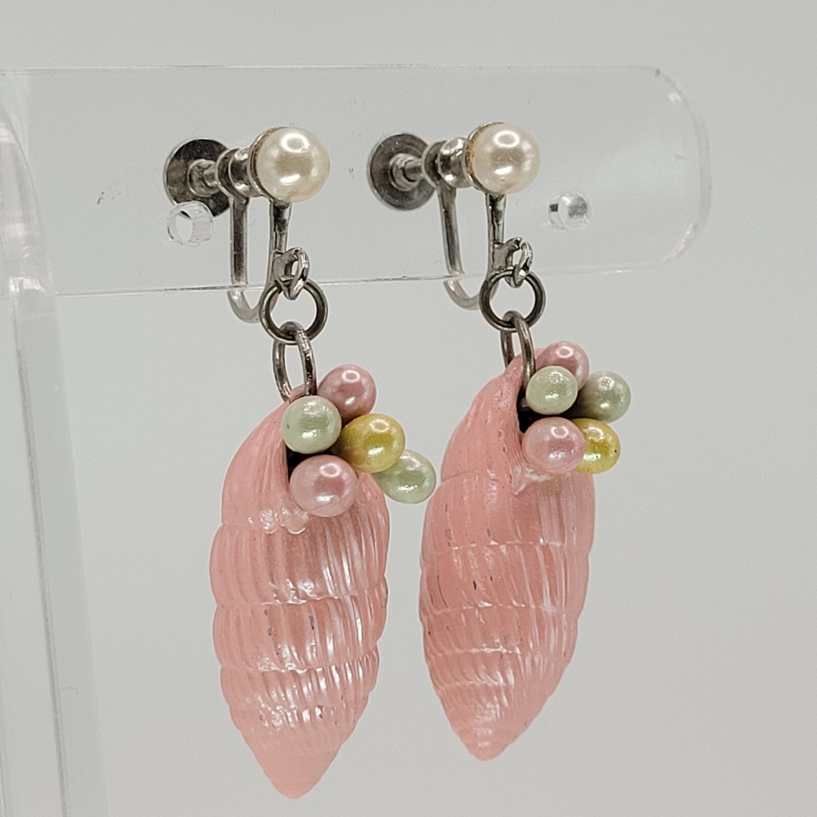 VTG Screw Back Earrings Figural Pink Enamel Conch Shell Shape