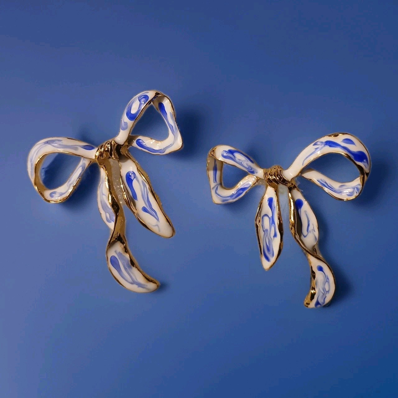 Stunning Goldtone Blue&white Enameled Stud Bow Earrings