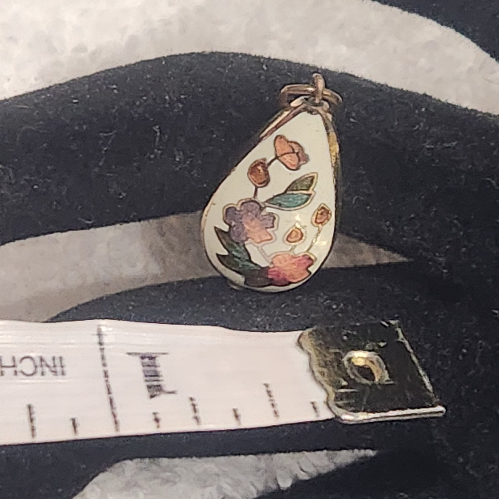 Vintage Floral Cloisonne Enamel Teardrop Pendant Gold Tone Cream White Charm