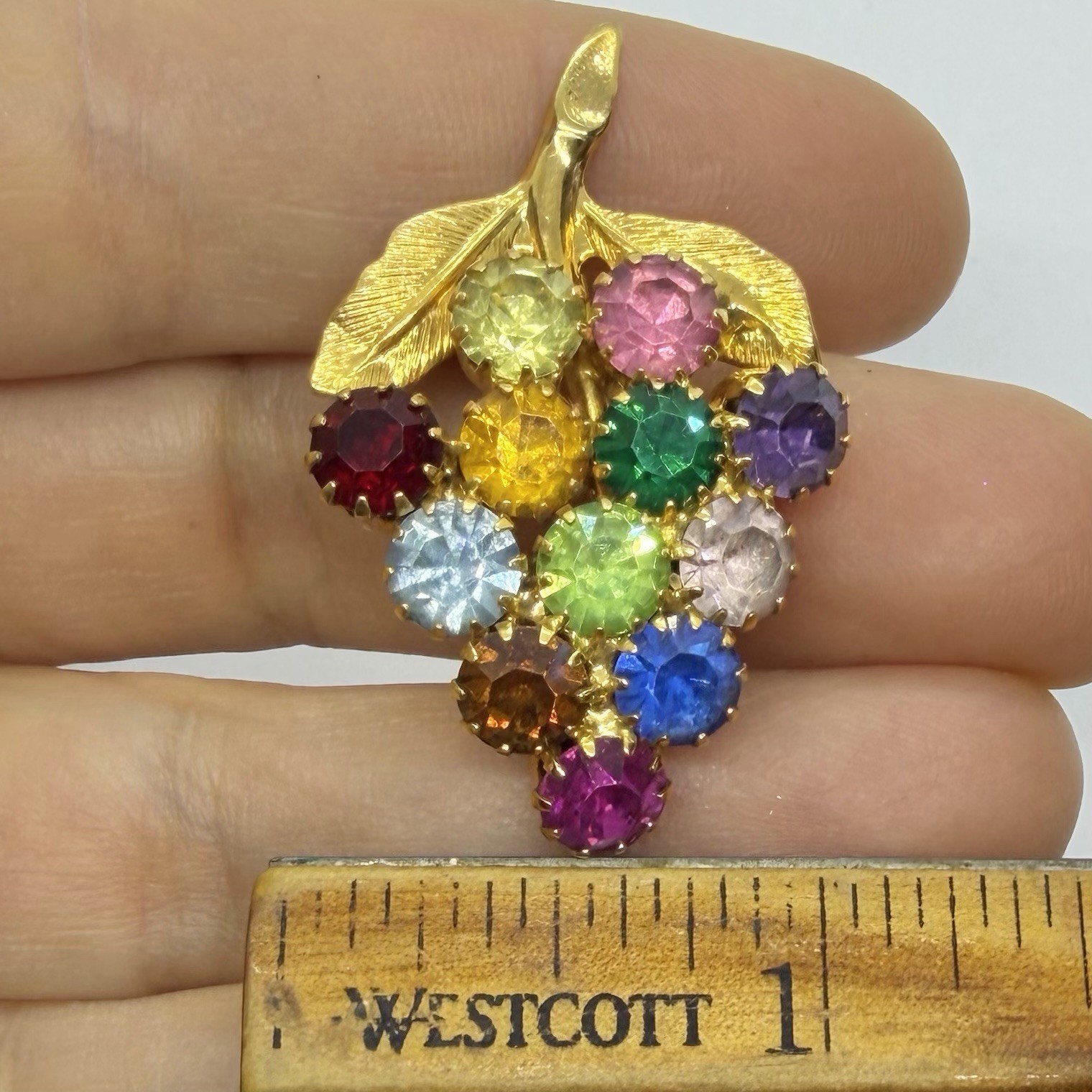Vtg Multicolor Claw Set Fruit Salad Grapes Bunch Gold Plate Brooch Pin Dogtooth