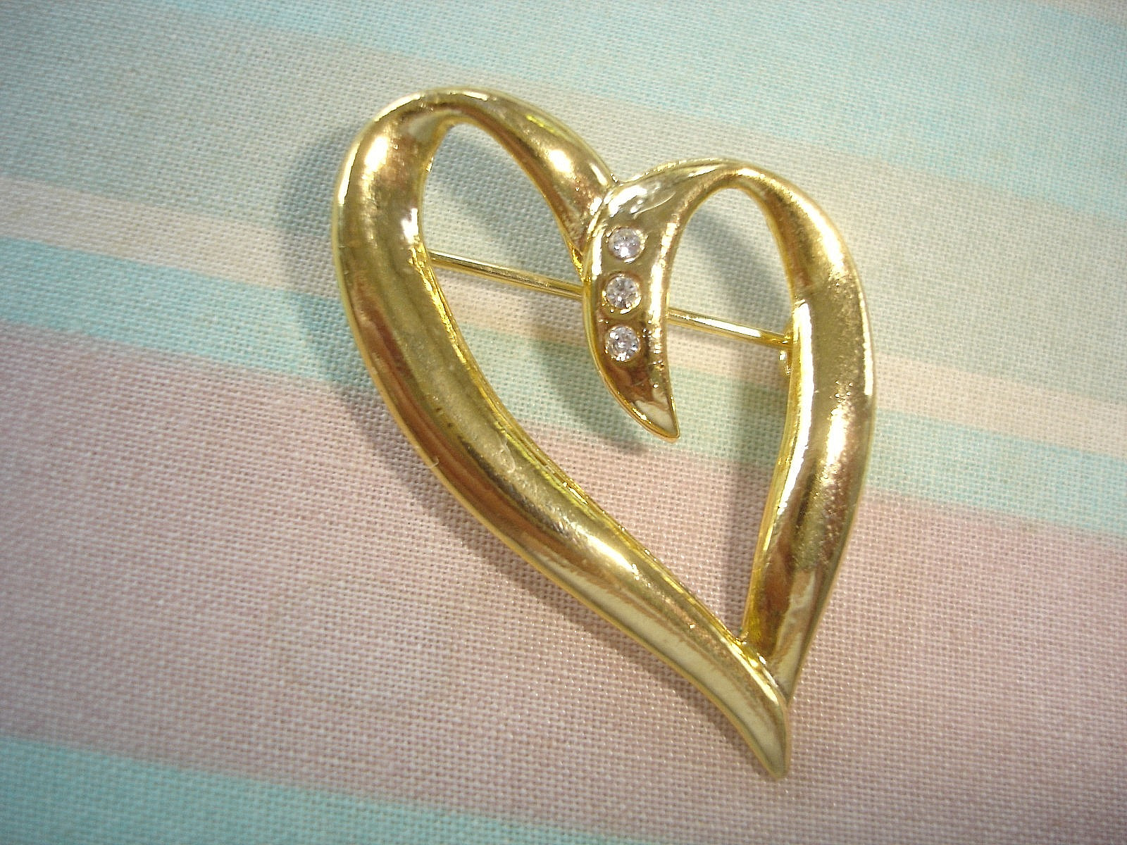 Vintage LOT of 6 HEART & ANGEL Pin Brooches-4 Heart, 2 Angels-Pearls Rhinestones