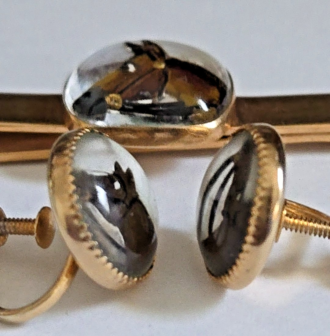 Equestrian Earrings & Tie bar Ladies set Swank Vintage Essex Crystal Horse Head