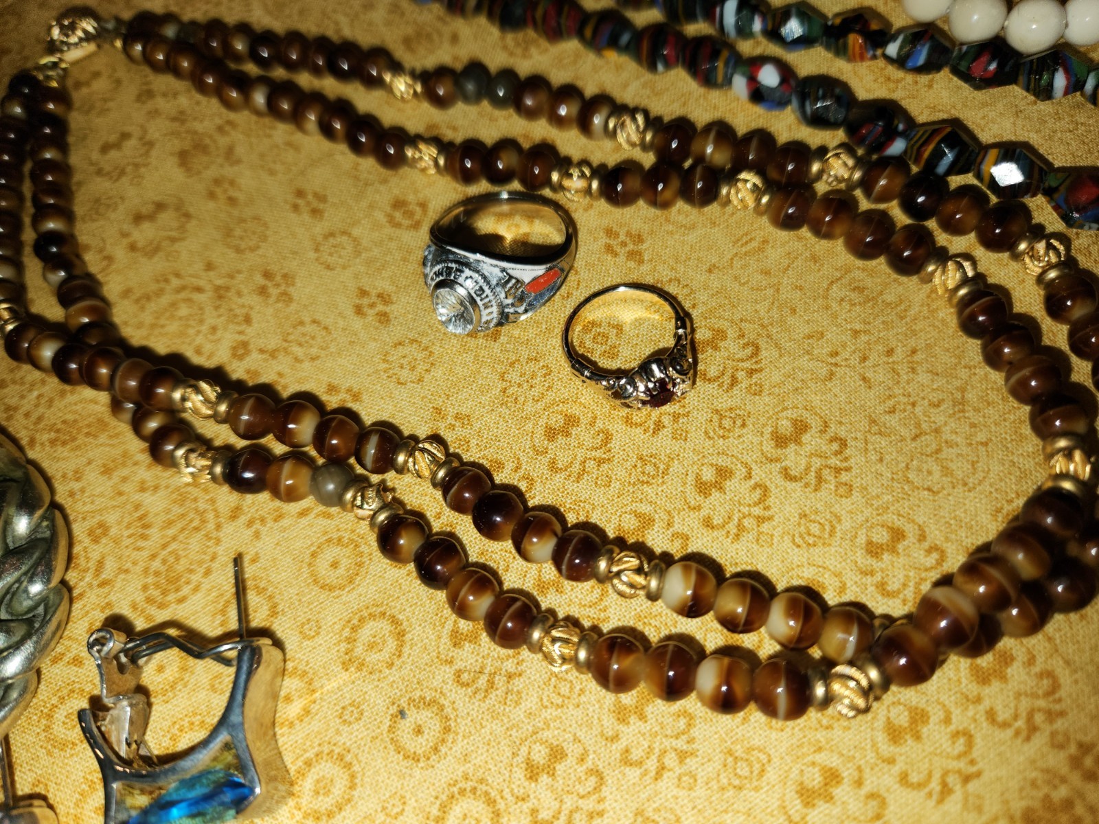 Vtg Mixed Lot of Jewelry Jade, Coral,pearls,tigers Eye, #825