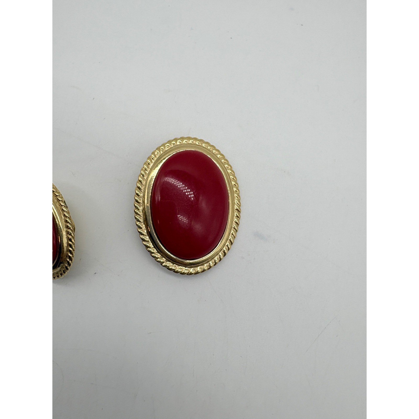 Vintage Gold Tone Red Cabochon Oval Brooch and Clip On Earrings Jewelry Set