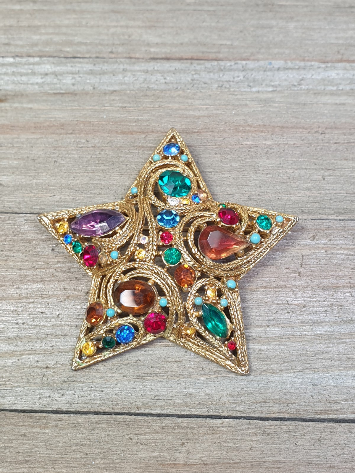 La Roco 1950s Star Brooch Pin Colorful Jewel Tone Rhinestones Gold Plated 2.5″