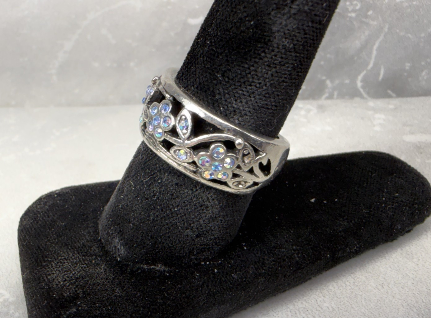 Lia Sophia Garden Party Silver Tone Blue AB Rhinestone Flower Ring Size 7.5