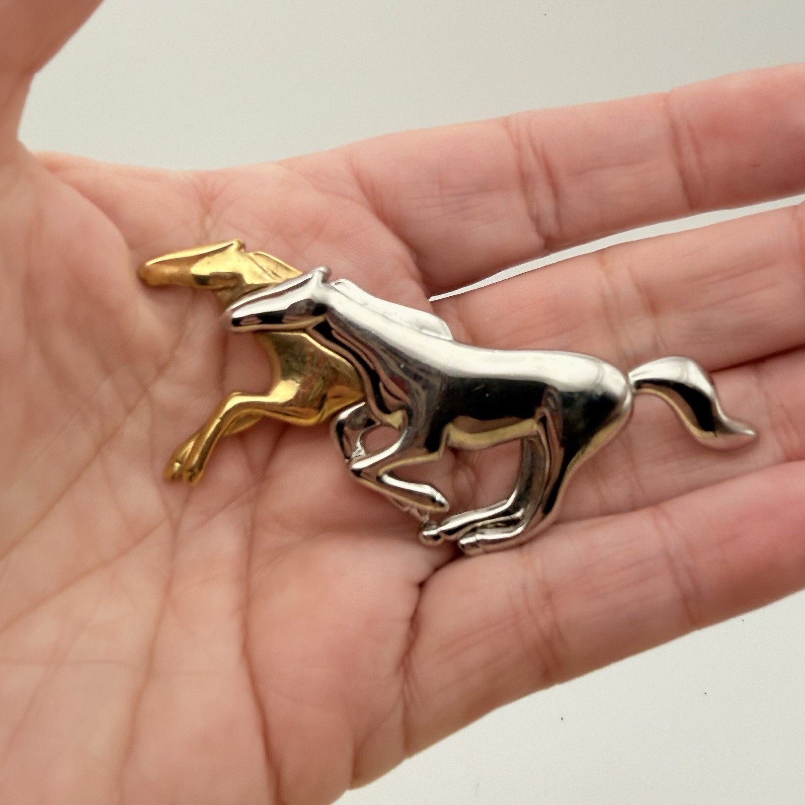 Liz Claiborne LC Running Horses Brooch Gold Silver Two Tone Horse 2.75″