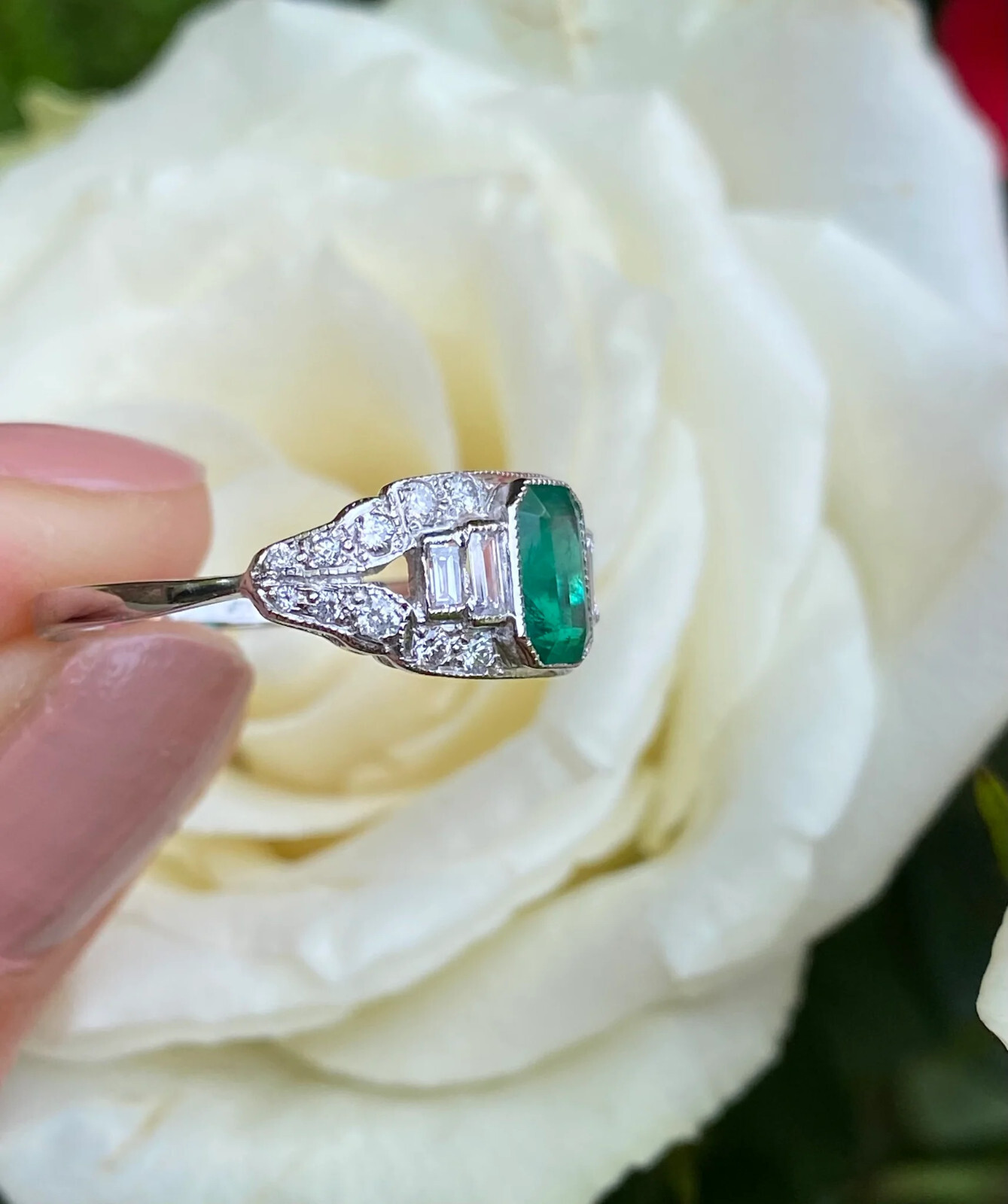 1 Ct Green Emerald Cut CZ Antique Art Deco Engagement & Wedding 925 Silver Ring