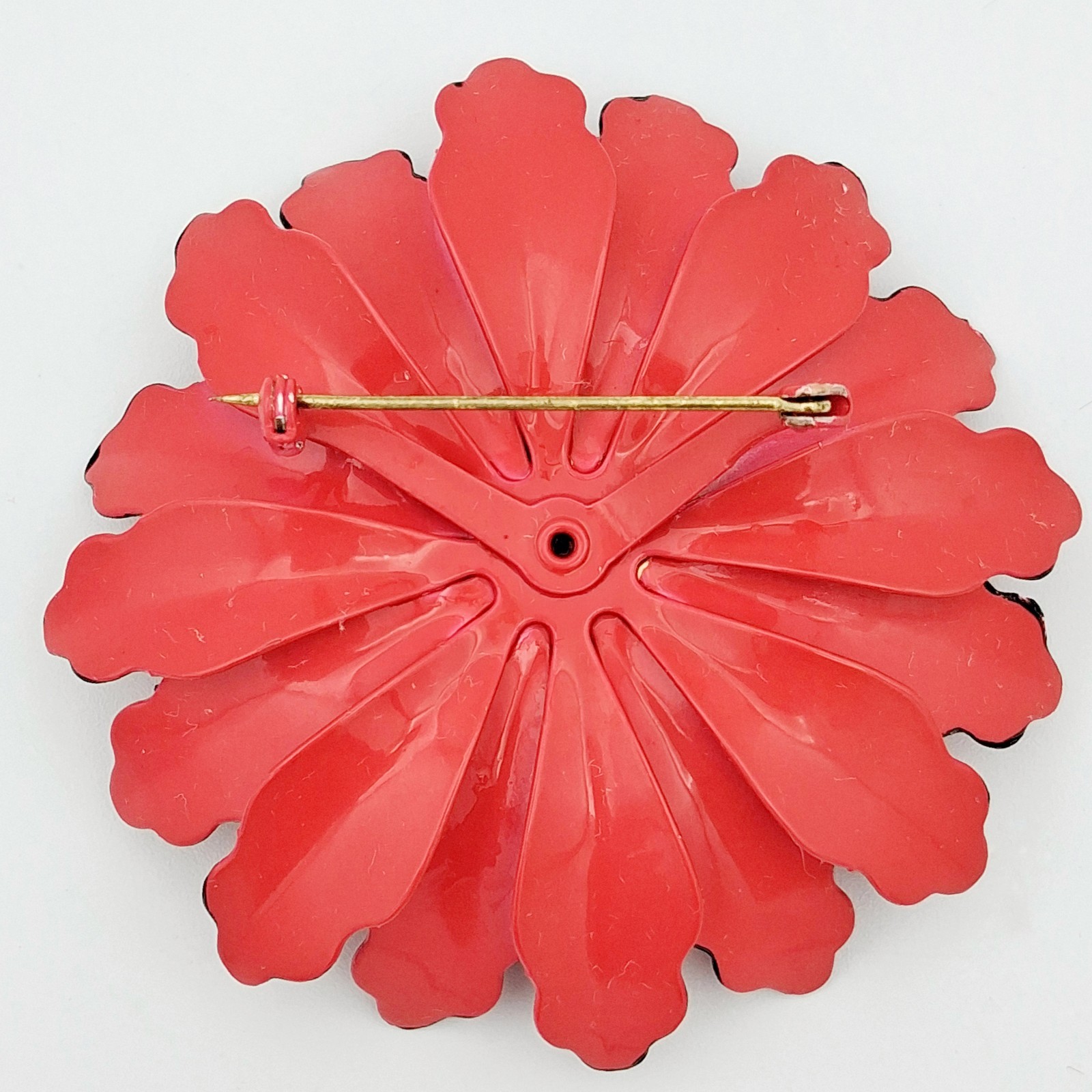 Vtg 1960s Red Enamel Flower Brooch Pin Black Accents Dimensional Center 2.5″ EUC