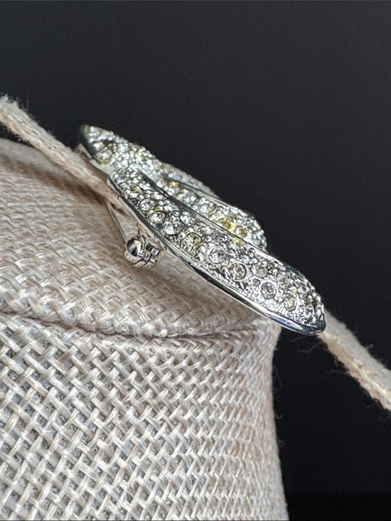 VTG Signed Napier Rhinestone Bow Brooch Silver Tone Ribbon Pin Crystal Pave MCM