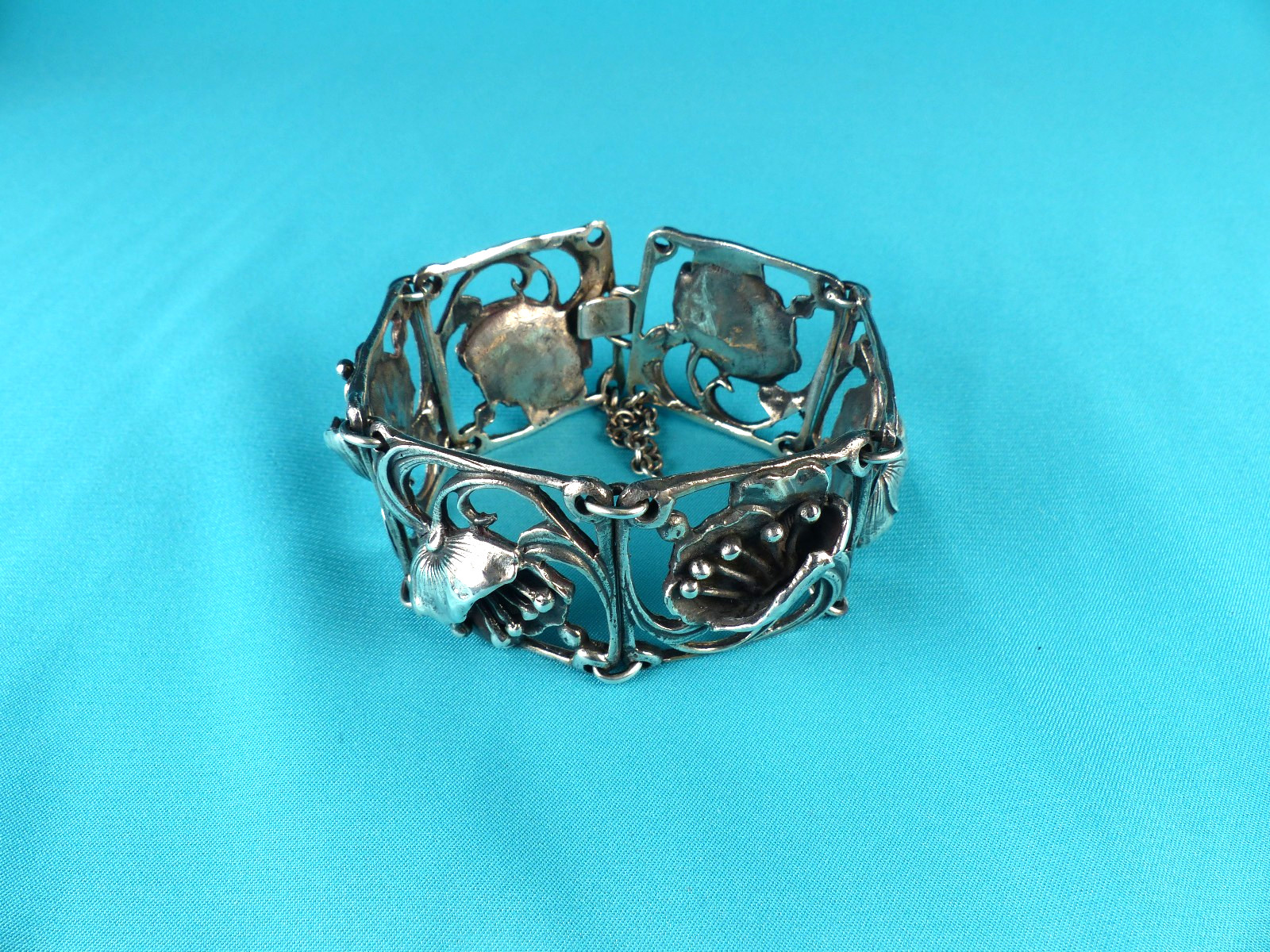 Vintage Art Nouveau 2.5 oz Sterling Silver Poppy Flower Panel Link Bracelet 77g