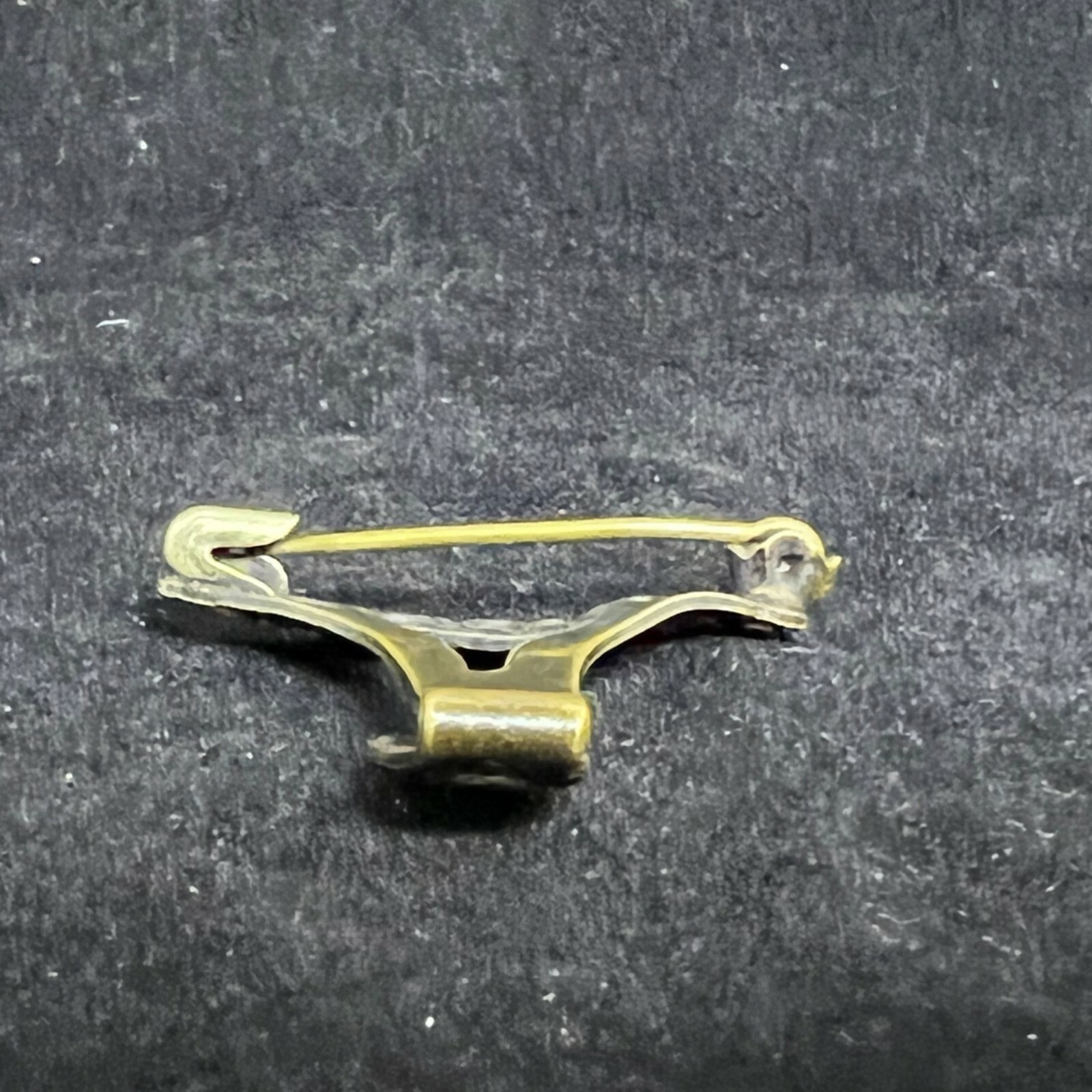 Vintage Gold Tone Hook Brooch With Scrollwork (2701)