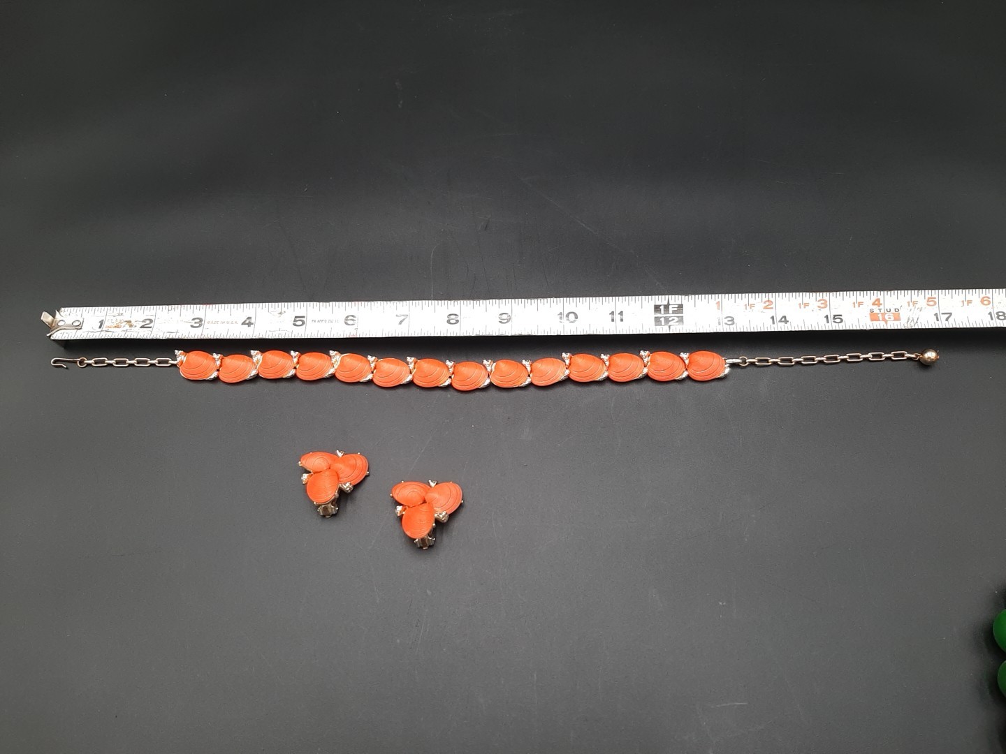 Vtg 60s Coral Acrylic Sea Shell Necklace And Clip-On Earrings Set 16″ Rare Find