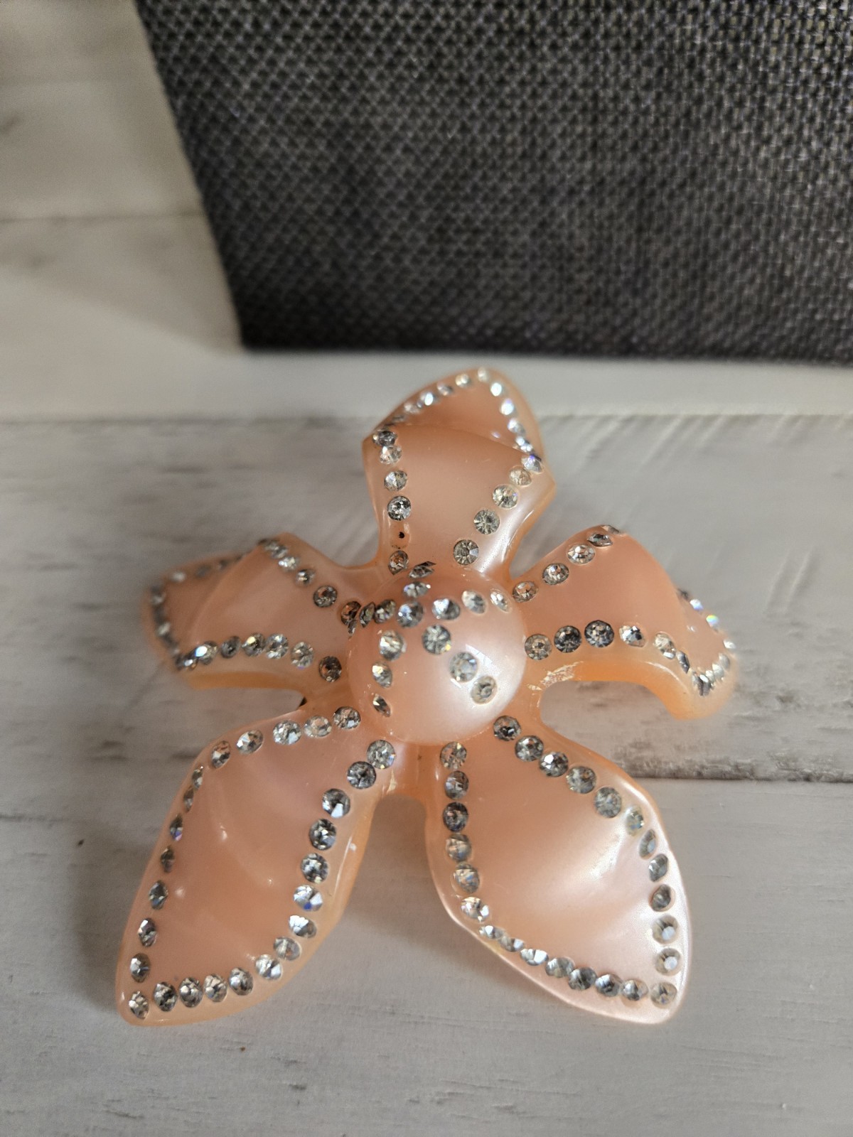 Vintage Lucite And Rhinestone Pink Flower Pin Brooch 3″x3″