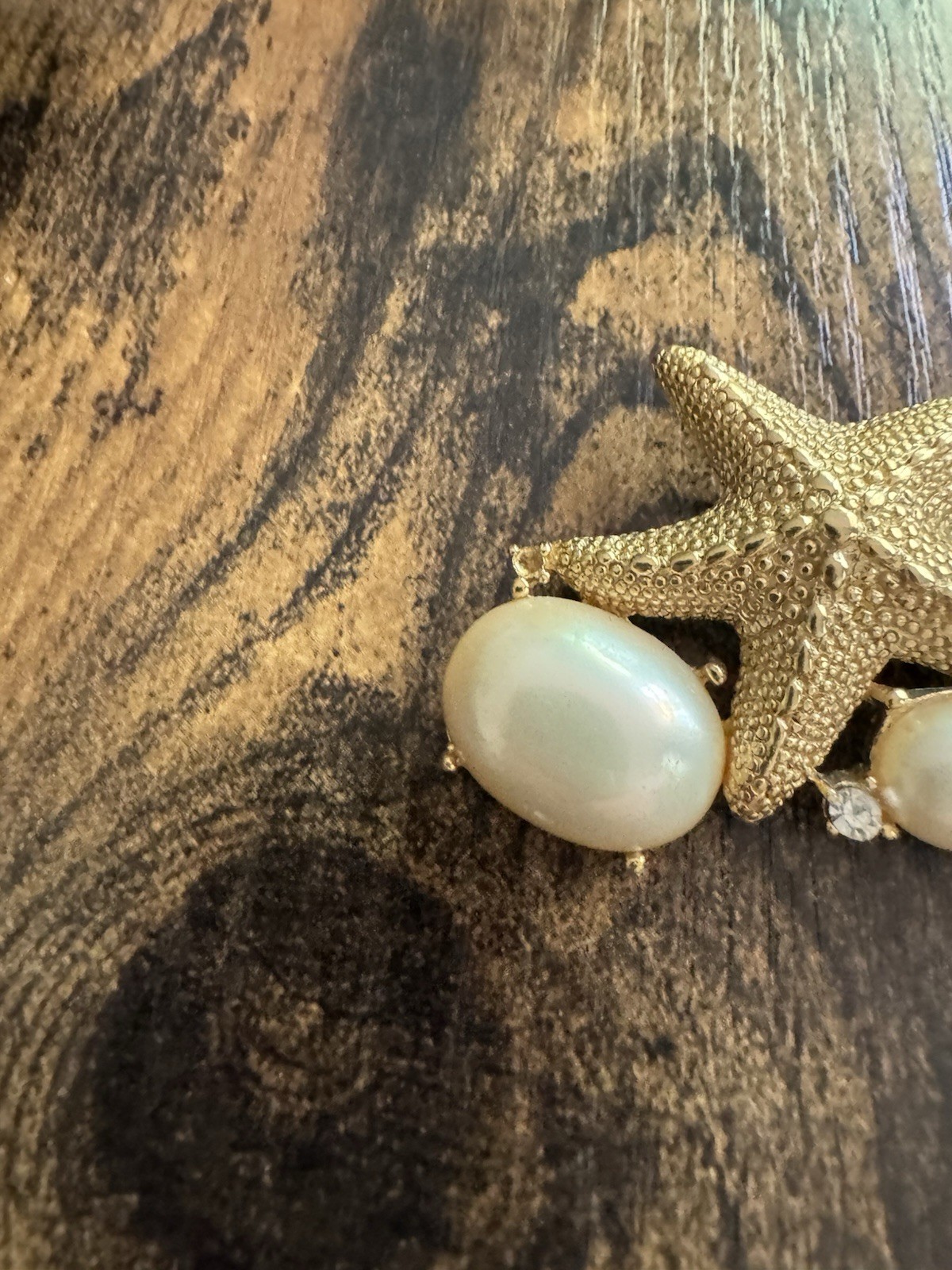 VTG Signed Trifari “By The Sea” Starfish Faux Pearl Rhinestone Brooch/Pin 1980s