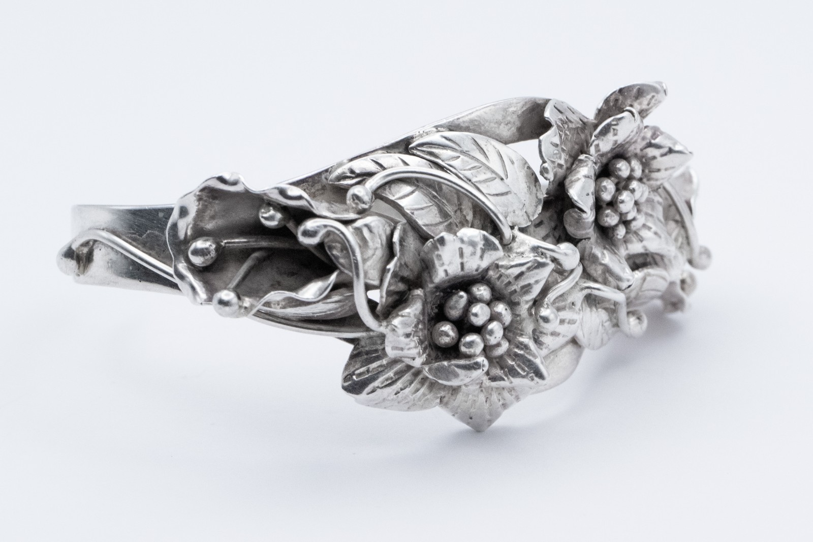 Sterling Silver 925 Floral Bangle Cuff Bracelet Flower Leaf 51.95g Hobé Maybe