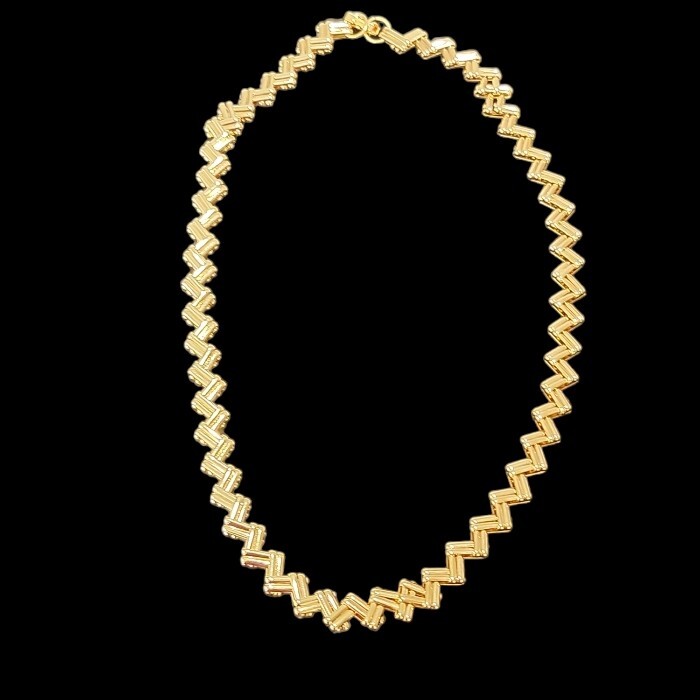 Vintage Zigzag Avon Necklace Gold Tone Elegant Classic Manhattan Daily