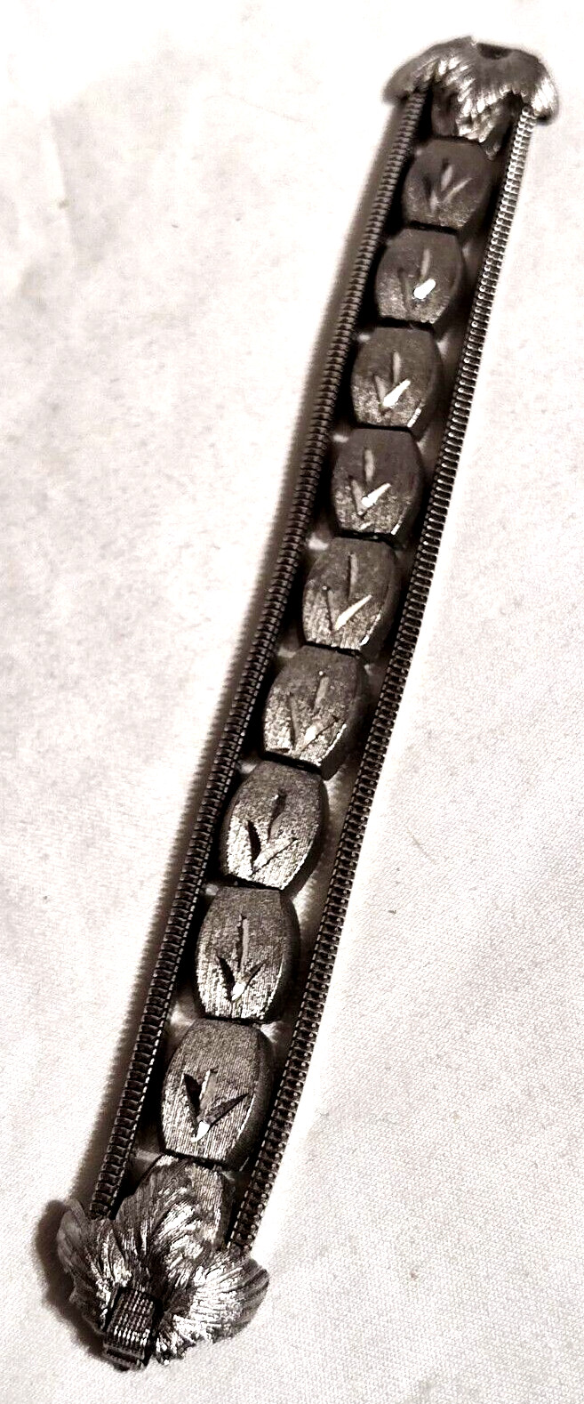 3-Strand Bracelet Silver Tone Metal VTG Safety Box Clasp at Leaves Center 7.25″