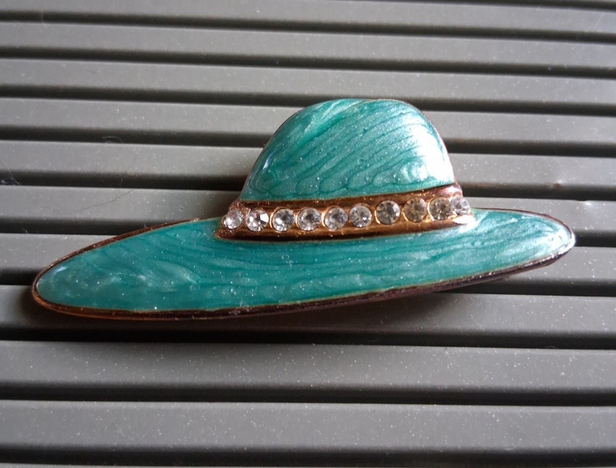 VTG Colormates Enamel Rhinestones Hat Pins Sawdust Art Deco Woman In Red Brooch