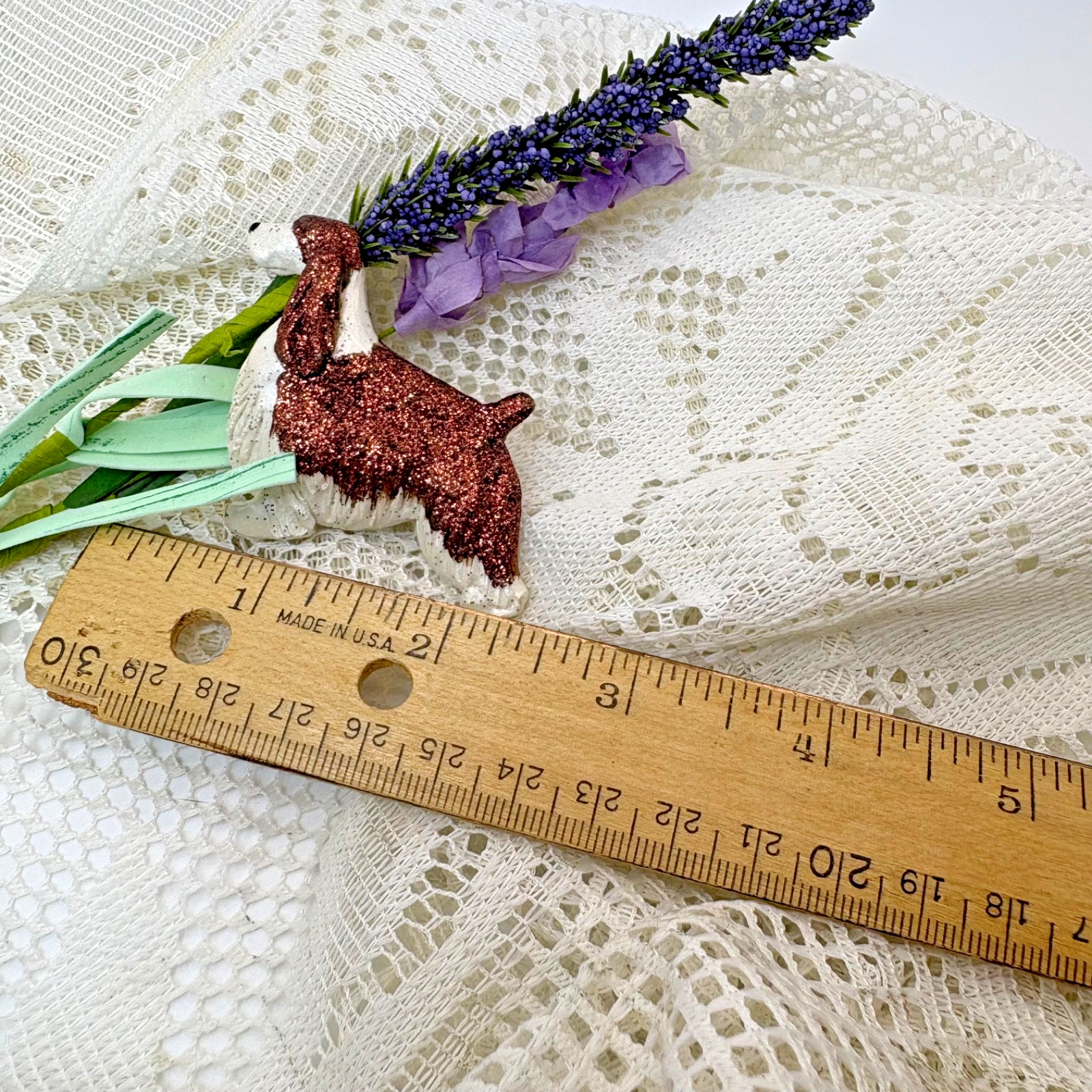 Springer Spaniel Water Dog White Brown Enamel Sparkle Finish Vtg Brooch Hat Pin