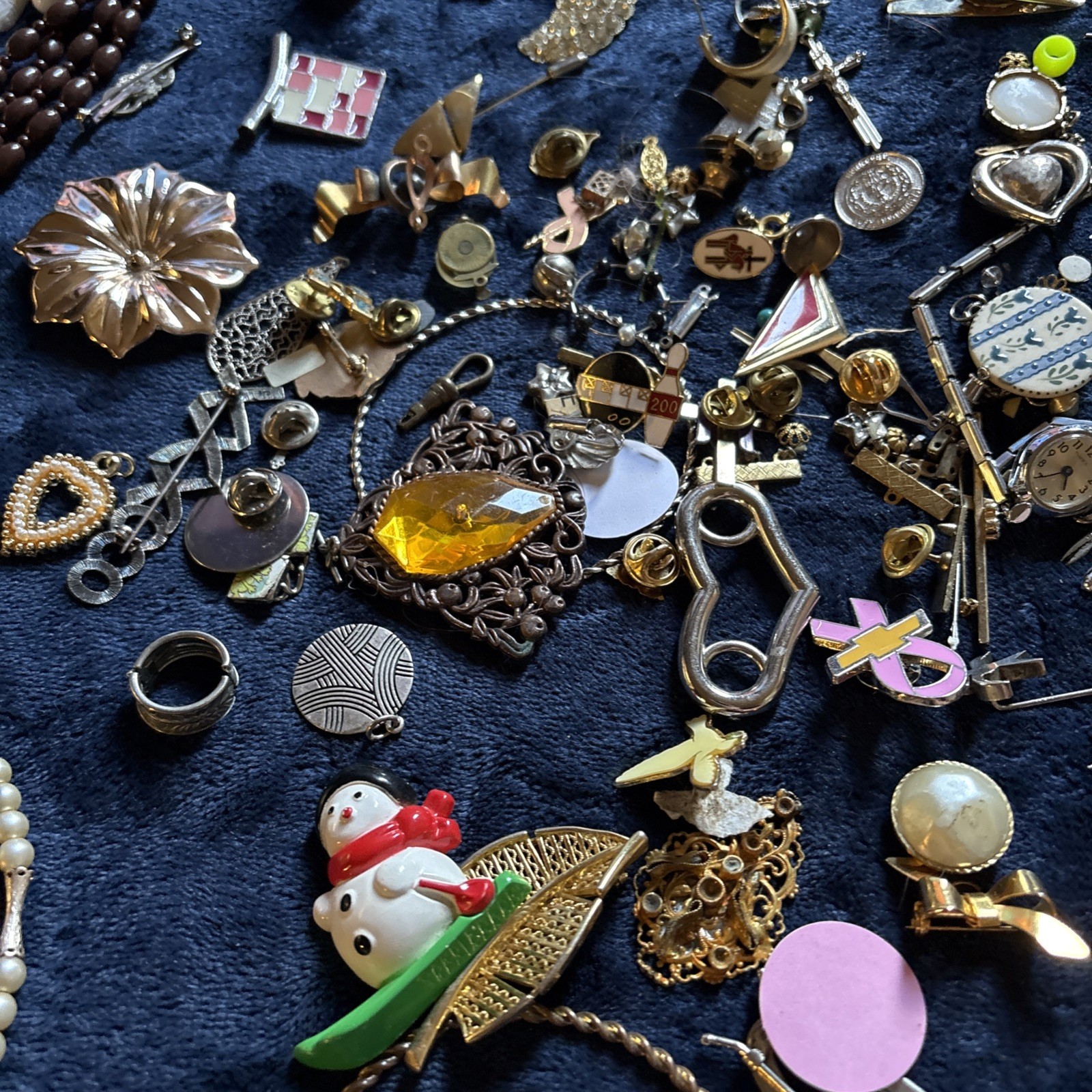 3lbs Custome Jewelry Lot Vintage Pins Braclets Necklaces 50s 60s 70s 80s #1