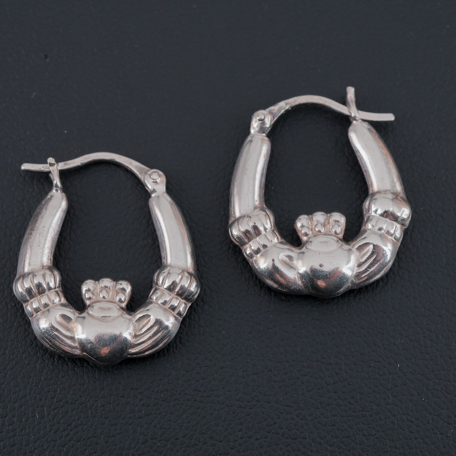3.3g Solvar Dublin Sterling Silver Claddagh Hoop Earrings Ireland Vintage 0.85in