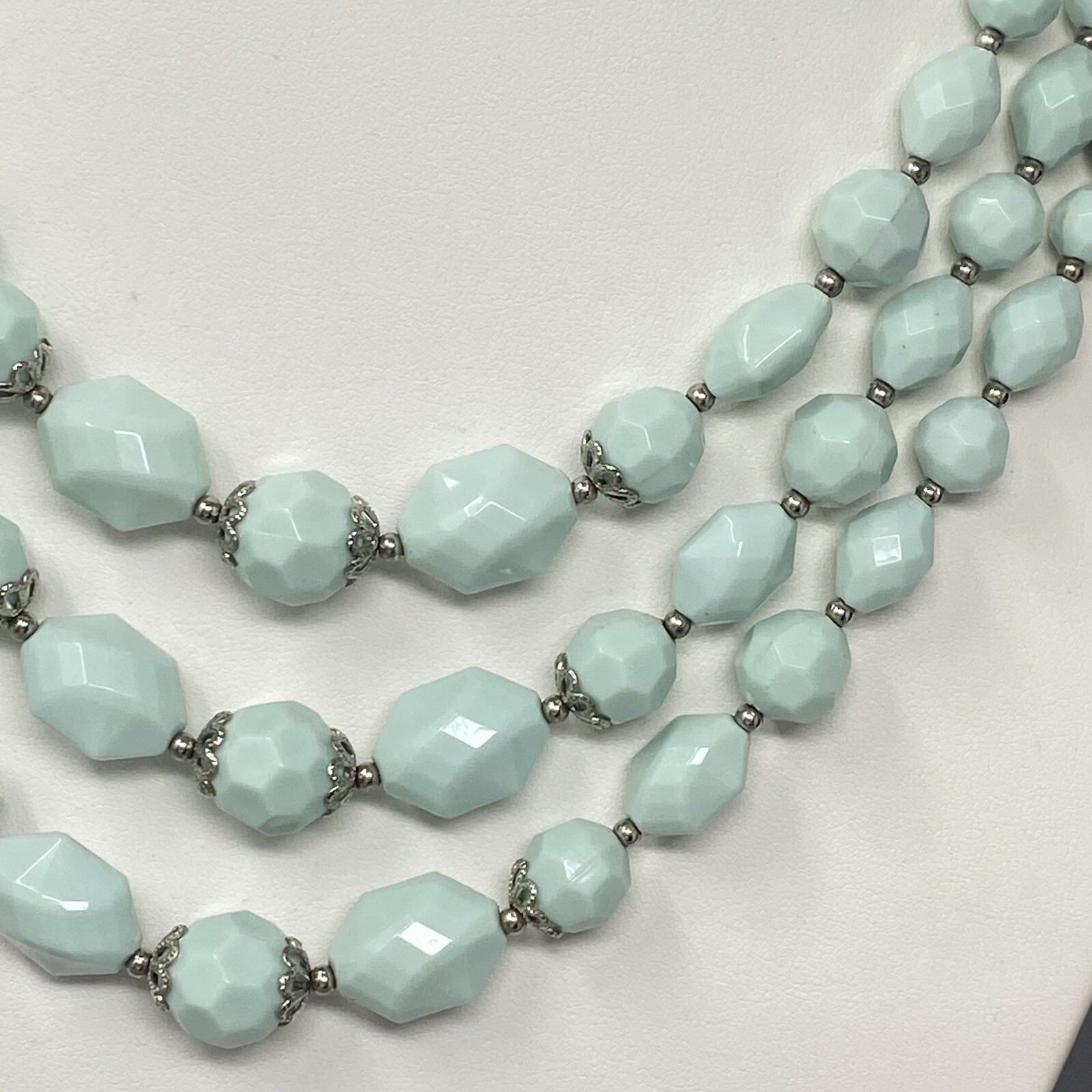 Vintage Bead Necklace Light Blue Acrylic Facet Layered Bib Chunky Collar 19″