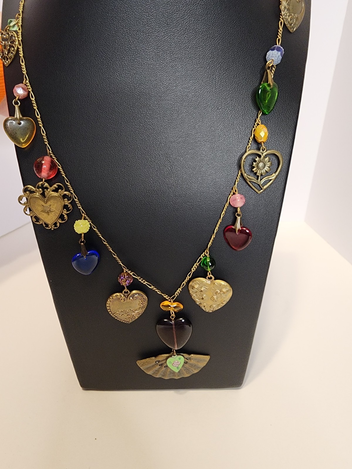 Vintage GWS Glassworks Studio LTD Hearts Fan Necklace