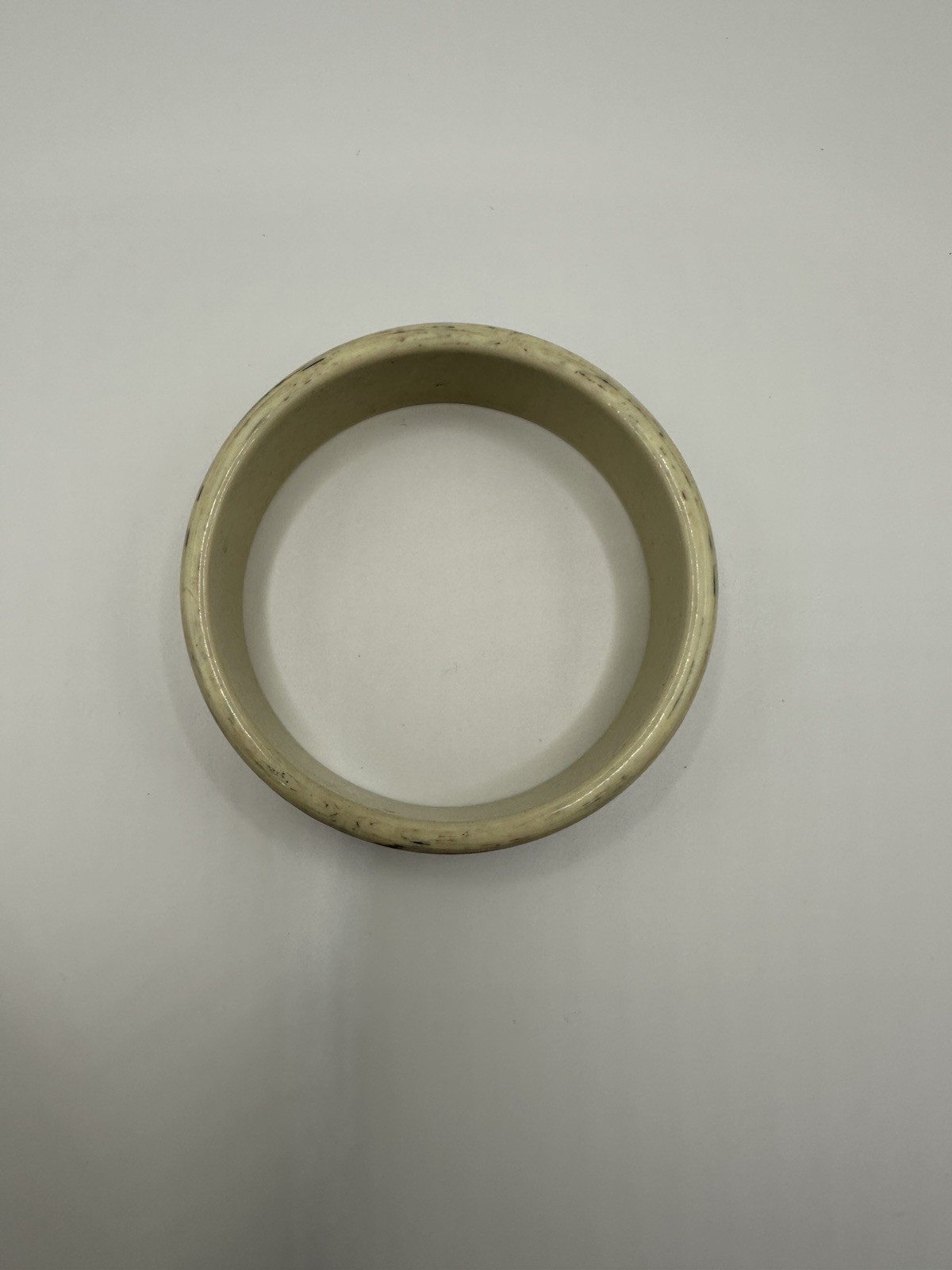 Vintage Lucite Plastic Off White Cream Bangle Bracelet With Pastel Streaks 8”