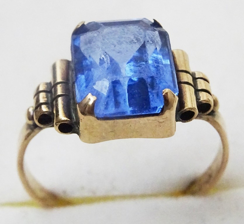 Vintage 9 karat Gold and Blue Glass Handmade Ring
