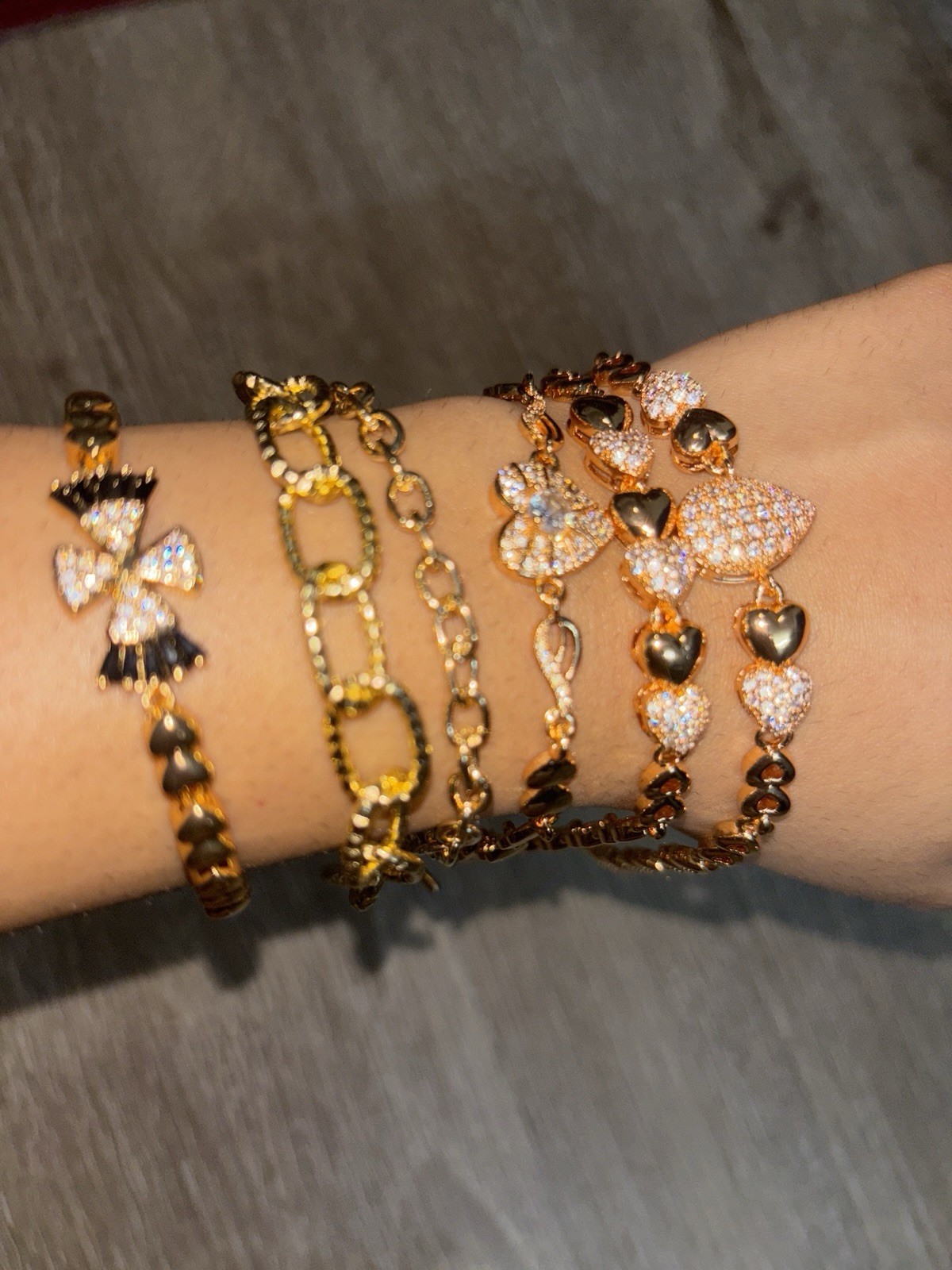 100 Piece cubic Zirconia And Mix Gold Plated Bracelets