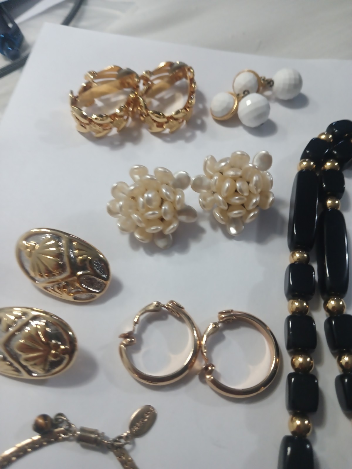 Vintage Mostly Signed Costume Jewelry Lot Necklaces, Bracelets, Earrings, Brooch