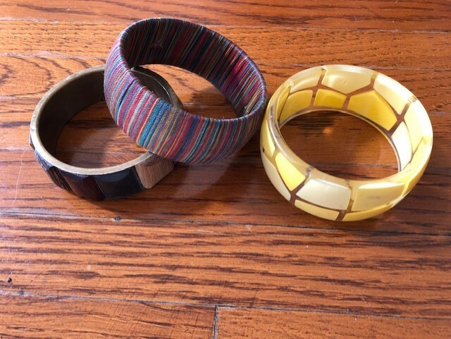 3 Colorful Vintage Bracelets: Natural Wood, String and Lucite Lot