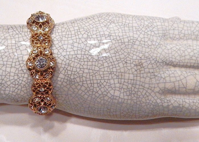Retro Vintage MONET Rhinestone Cuff Bracelet Stretch NWOT S41