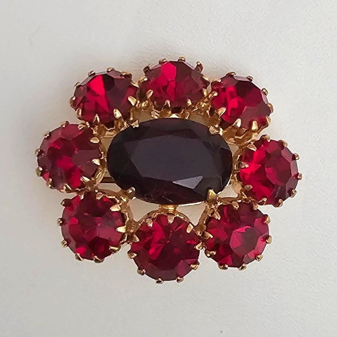 Vtg Deep Red Rhinestone Brooch Gold Tone Oval Center Floral Cluster Statement