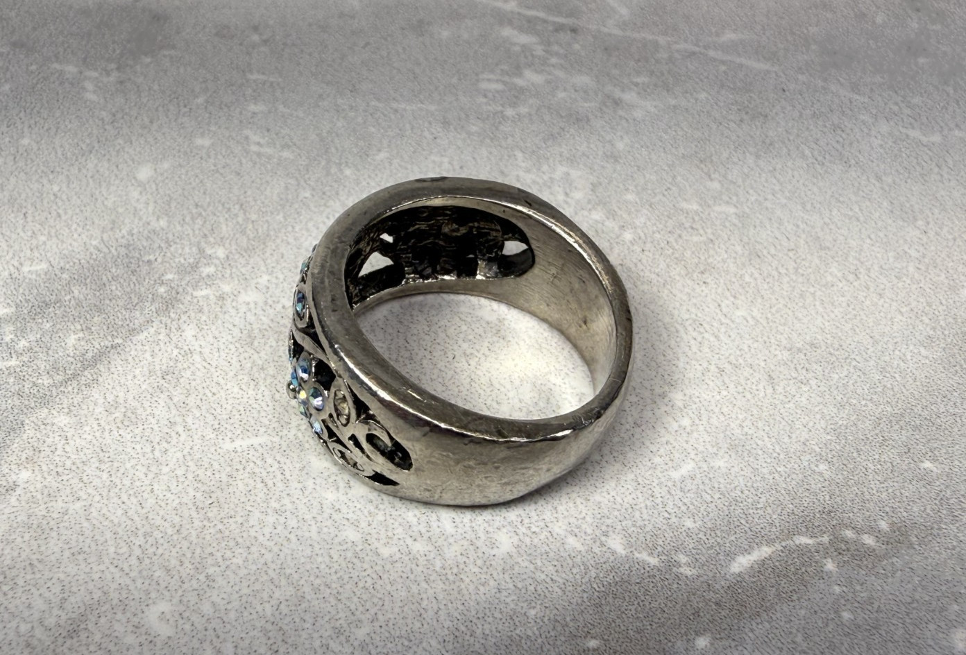 Lia Sophia Garden Party Silver Tone Blue AB Rhinestone Flower Ring Size 7.5